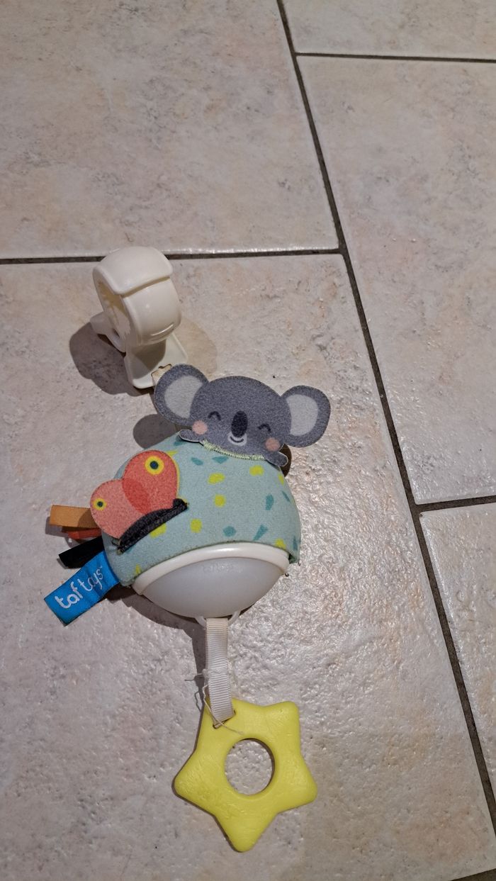 Mobile musical koala