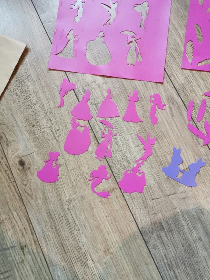Lot de 2 pochoirs plastique - photo numéro 2