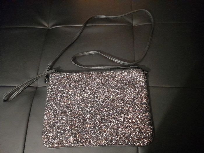 Pochette bandouliere