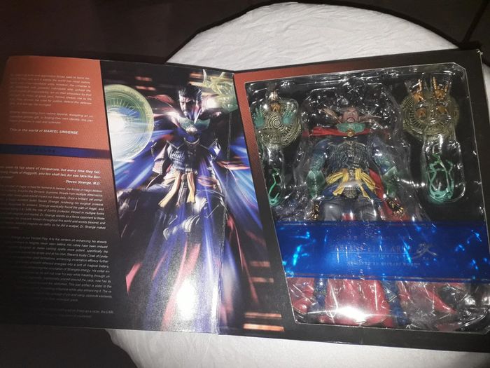 Figurine Doctor Strange Variant Playarts Kai neuve - photo numéro 3