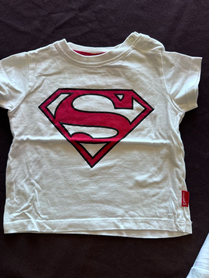 Lot 2 t-shirt Superman vs Batman 18 mois - photo numéro 2