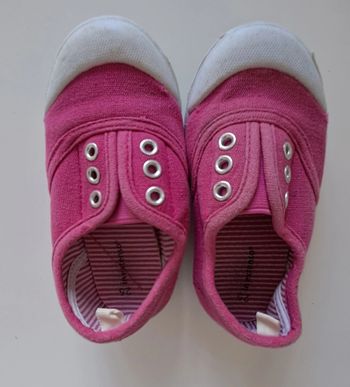 Baskets fille en toile pointure 25