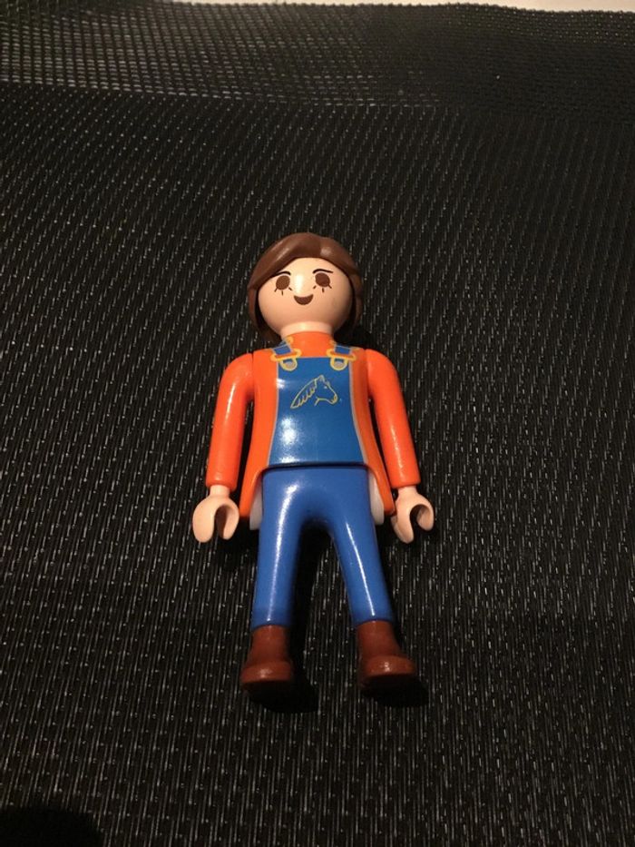 Playmobil figurine soigneuse chevaux 3775 4060 4190 5221 5222 5348 5960 centre équestre - photo numéro 2