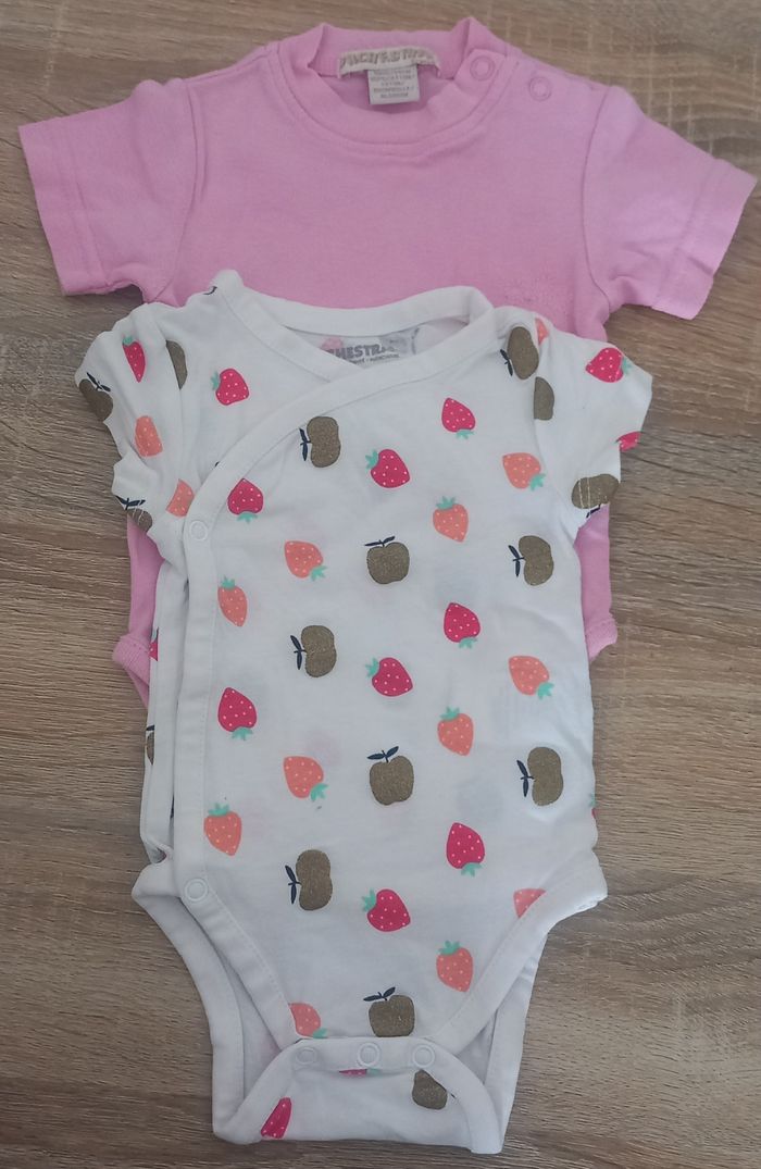 Lot de 2  body fille 1 mois