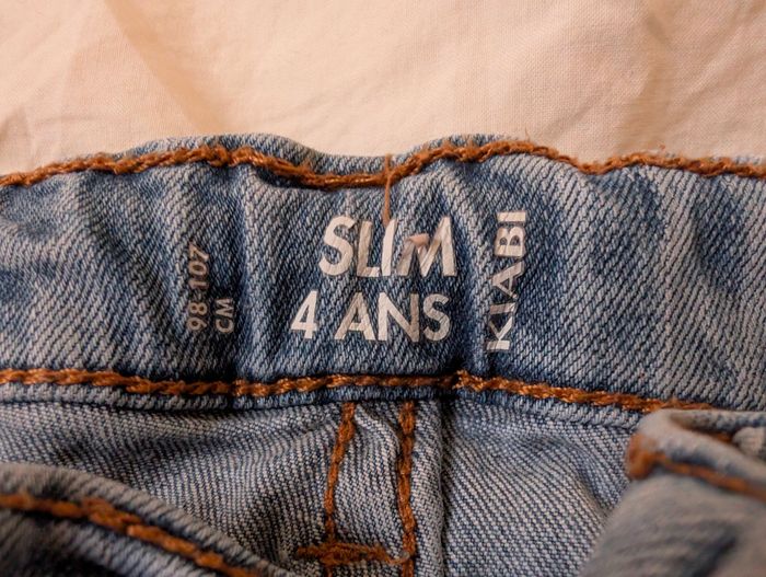 Jean bleu - photo numéro 3