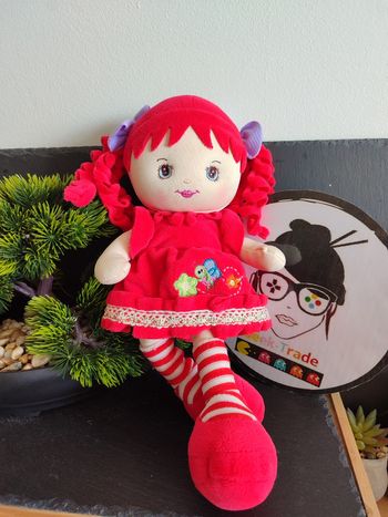 doudou peluche fille rouge robe rayé fleur papillon vert orange blanc Violet