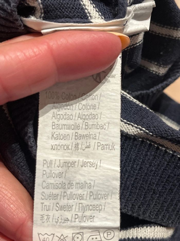 Pull marinière fin  bleu marine à rayures blanches de chez Kiabi en 6 ans - photo numéro 8