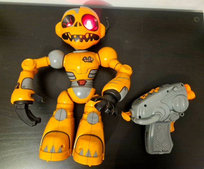 Robot zombie Wowwee - photo numéro 3