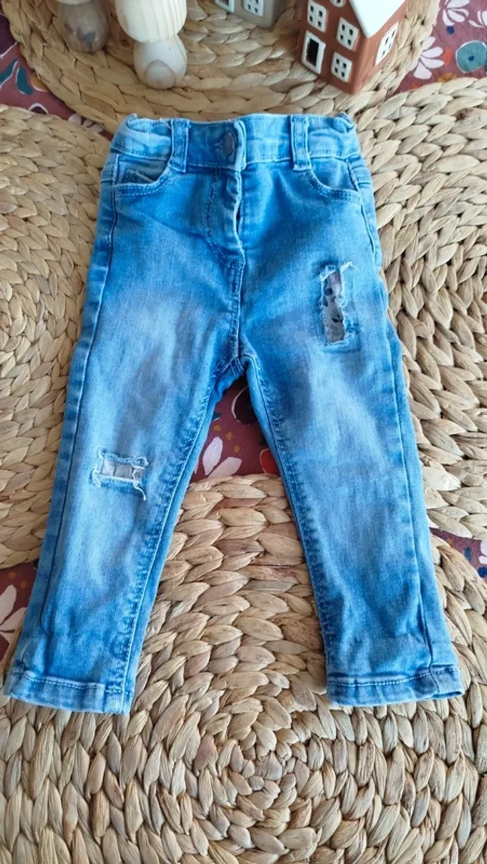 Jean 12 mois