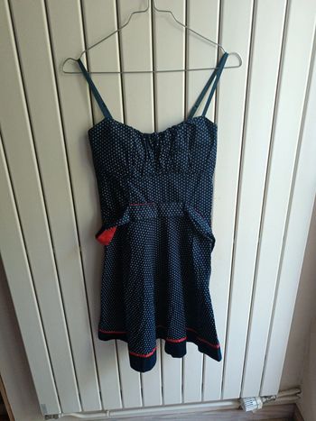 Robe style pin up