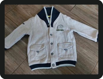 Très beau gilet sergent major beige 18 mois