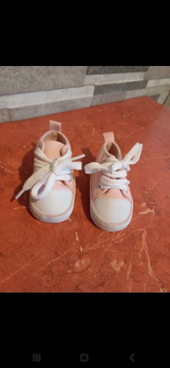 Chaussures bébé taille 0 / 3 mois