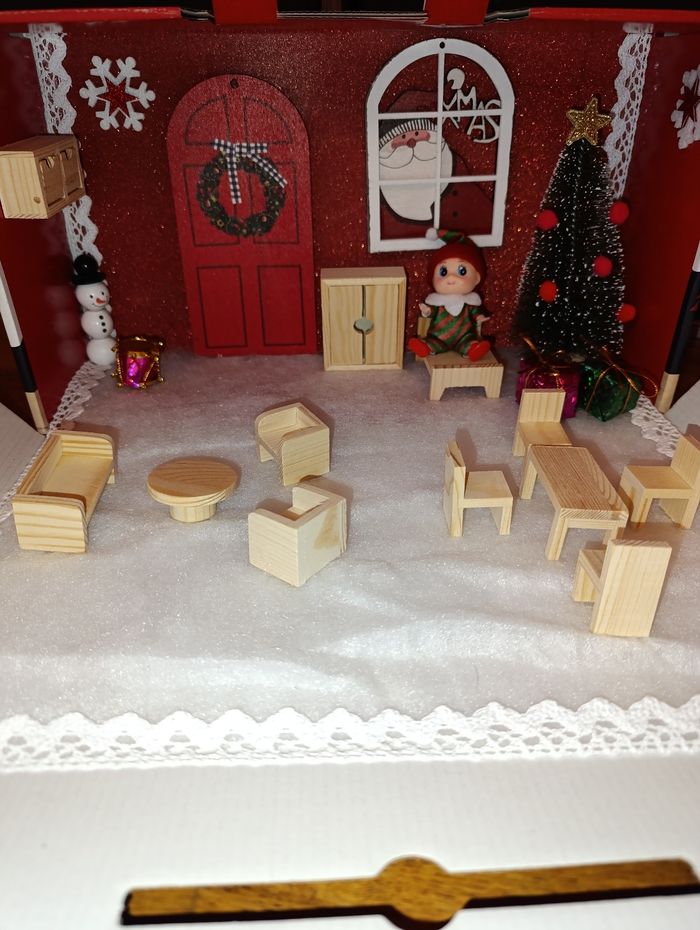 Valise maison miniature bébé lutin de Noël - photo numéro 4