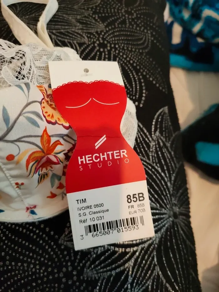 Très joli Soutien gorge dentelle Hechter 85B - photo numéro 6