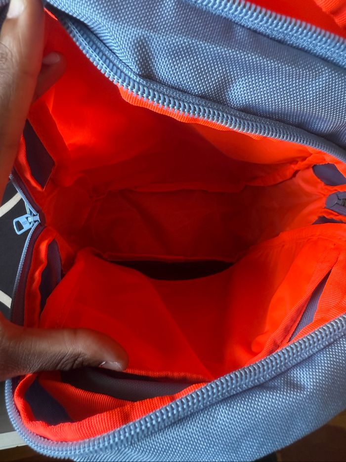 🎒 Sac à dos Puma – Bleu et détails orange fluo – Neuf avec étiquettes - photo numéro 6