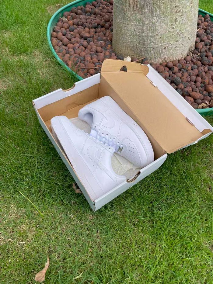 Nike Air Force 1 Low '07 White 36 - photo numéro 3