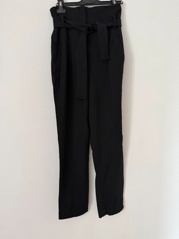 Pantalon droit en très bon état taille 0 Ba&sh