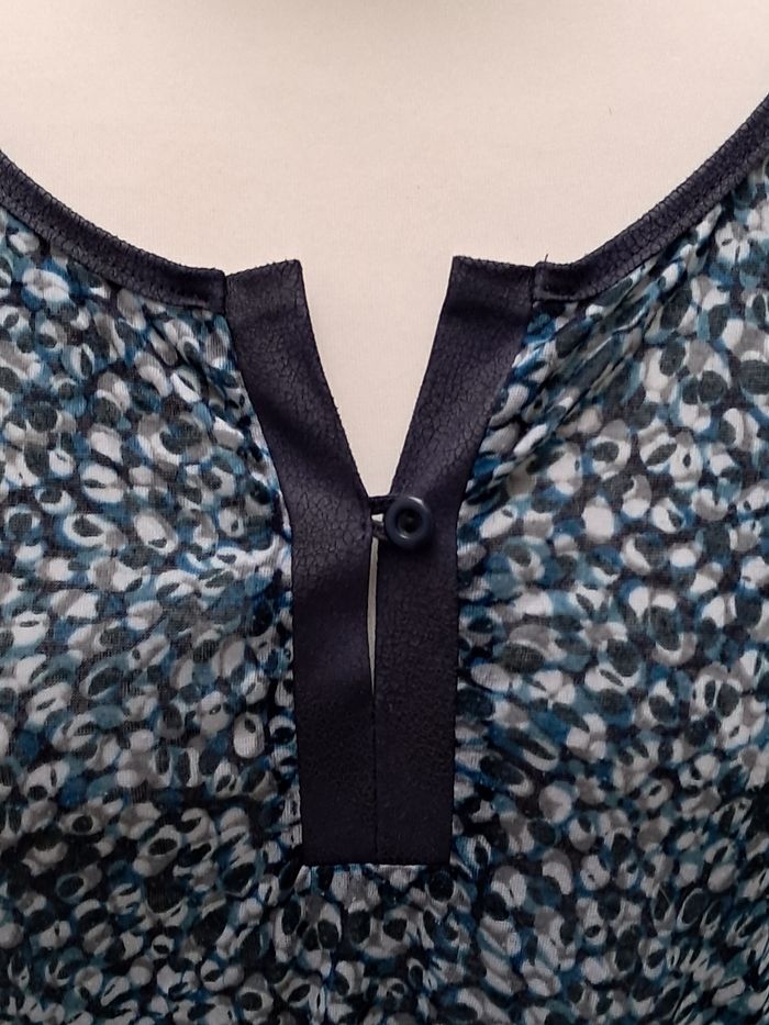 Blouse taille 3 - photo numéro 2