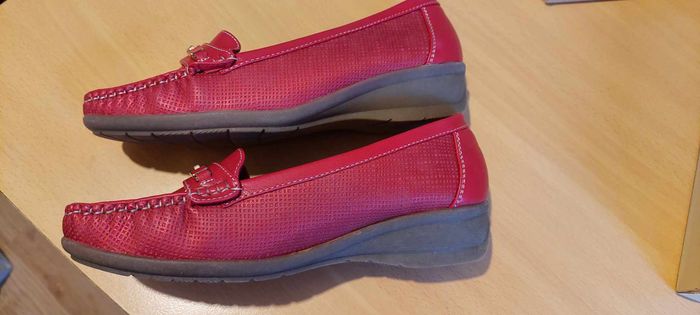 Beaux mocassins femme Confort Soft Shoes rouge 37 tout cuir neufs - photo numéro 3