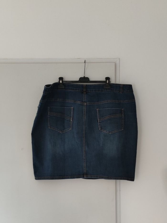 Jupe en jean femme taille 50 Kiabi bleu - Très bon état (Grande taille) - photo numéro 9