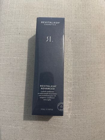 Revitalash advanced 