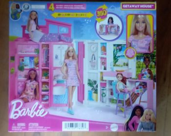 Barbie maison de vacances avec poupée