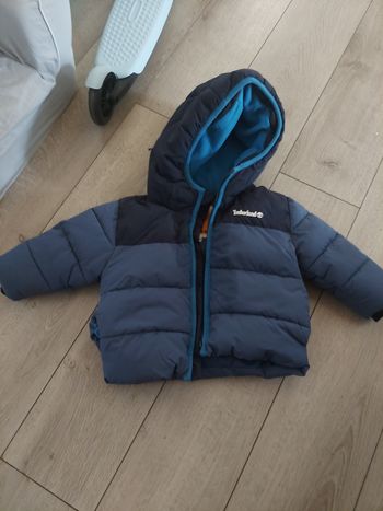 Doudoune timberland taille  12 mois