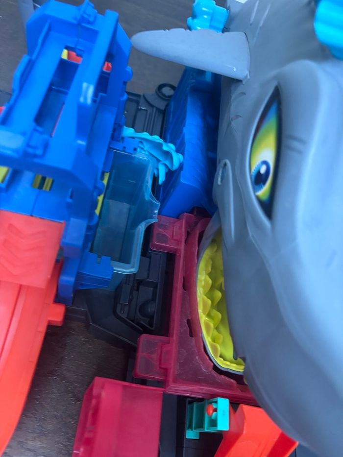 Station de lavage requin hot wheels