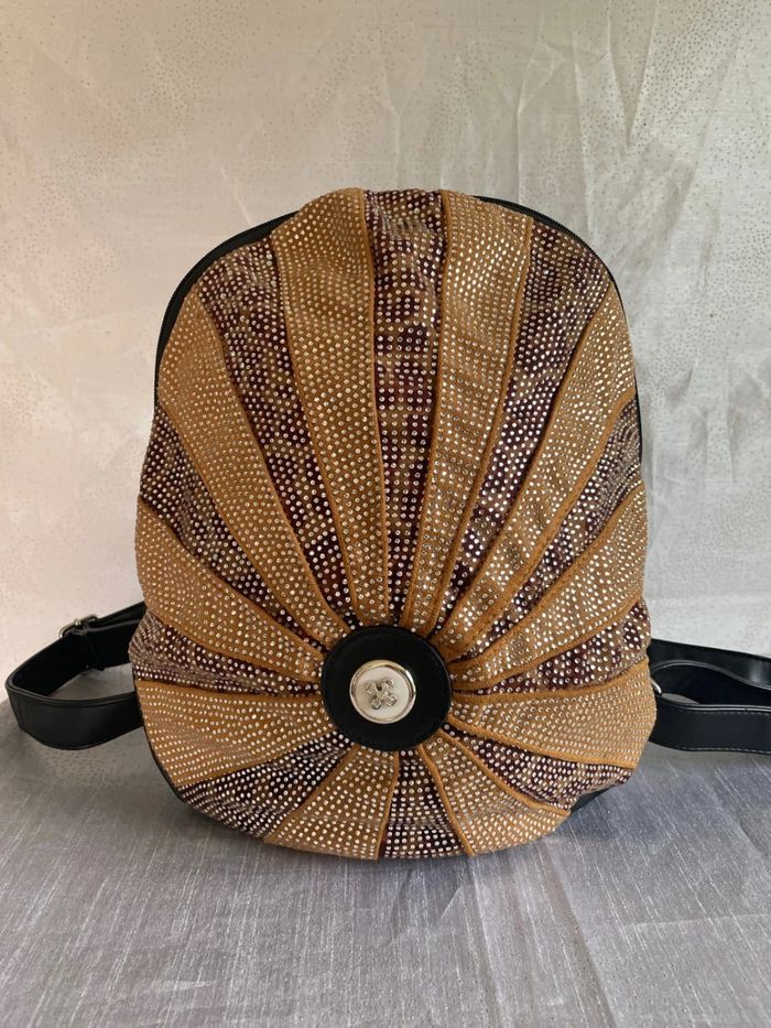 Sac à dos marron en simili cuir avec strass – sport, danse, gym