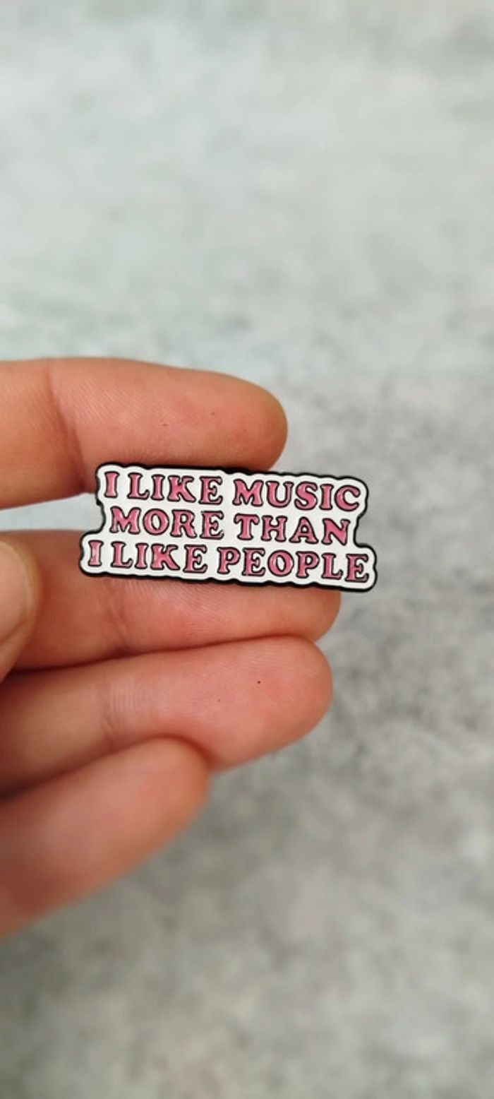 🍄 pin's j'aime la musique - photo numéro 2