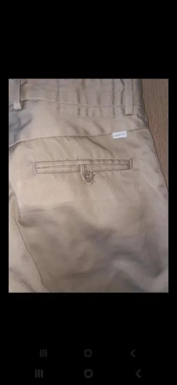 Pantalon Levi’s beige chino slim fit – Taille M