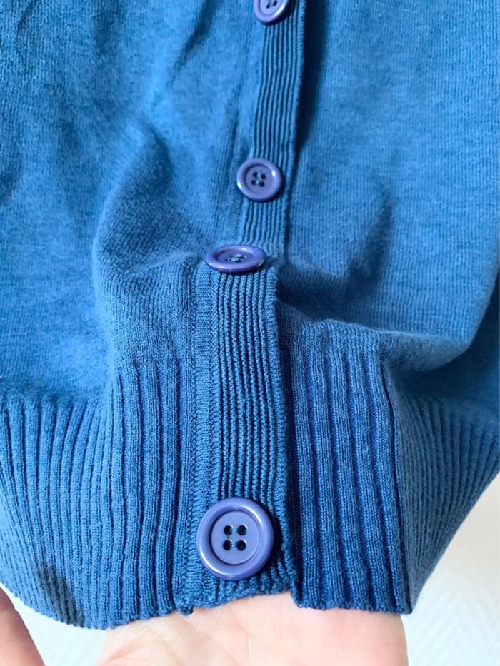 Joli petit pull tout doux avec très belle coupe vintage - photo numéro 4