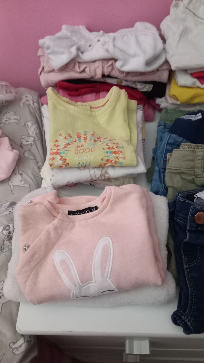 Lots vêtement bébé 6 mois  60 vêtement - photo numéro 2