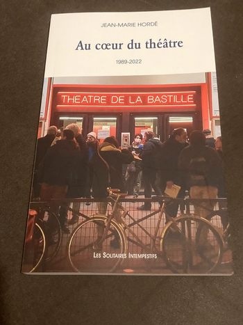 Livre « au cœur du théâtre 1989–2022 »