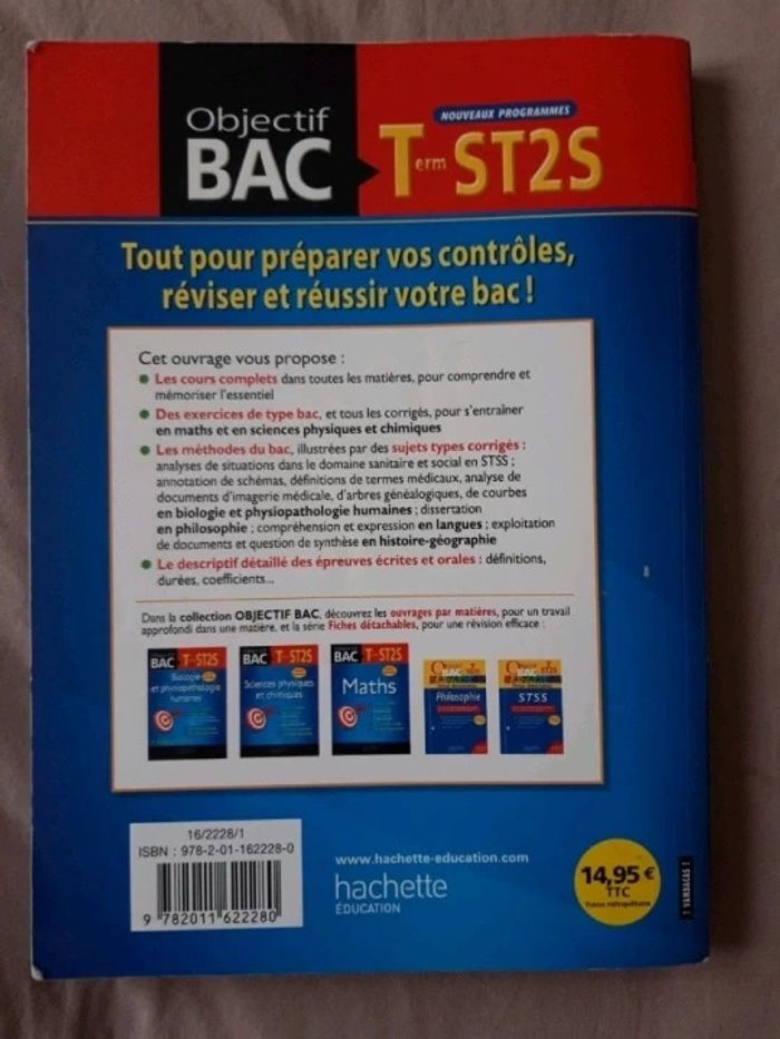 Livre Hachette bac st2s toutes matieres - photo numéro 2