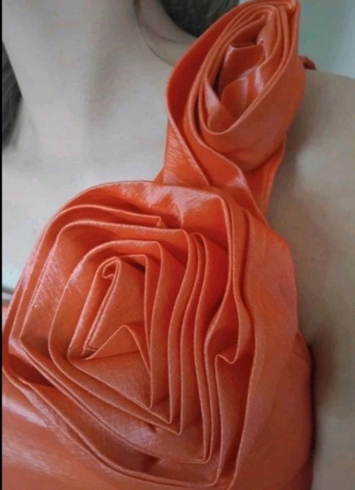 Jolie robe T40 corail - photo numéro 3