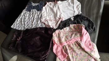 3 robes 2 bodies et 1 short Obaibi 12 mois