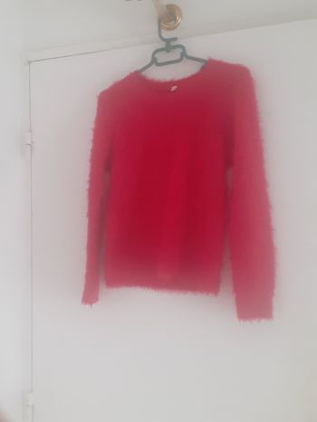 Pull rose à manches longues