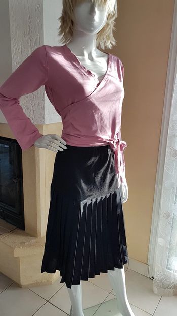 Jolie jupe noire maternité plissée Prénatal Taille 2