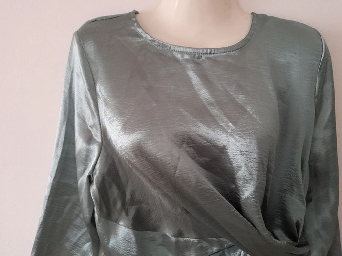 Robe longue de soirée tissu brillant - photo numéro 2