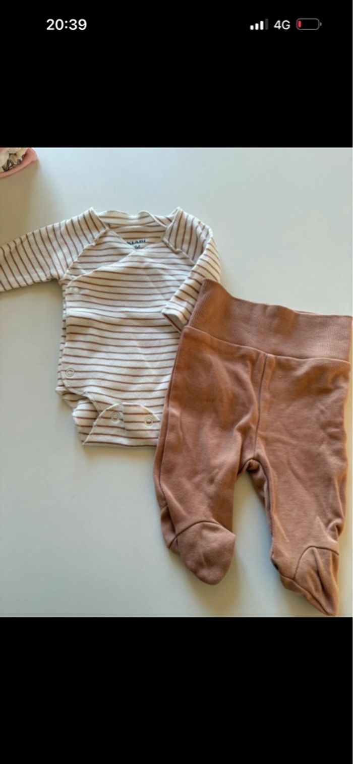 GROS LOT BÉBÉ 0 MOIS - photo numéro 4