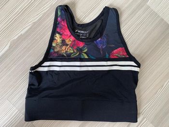 Brassière noire et fleurie Primark T.36 neuve