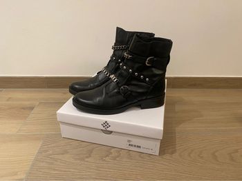 Bottines entièrement en cuir San Marina état neuf 41