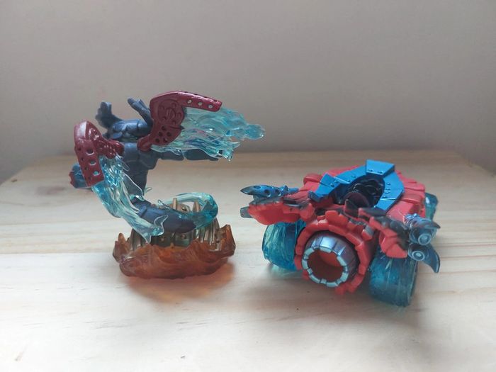 Figurines Skylanders Superchargers Splitfire + Hot Streak - photo numéro 2