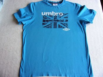 Tee Shirt Umbro - Taille M - état neuf