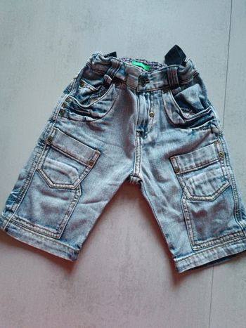 Short Benetton taille 90 CMS