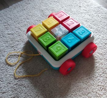 Wagon cube à tirer Fisher Price