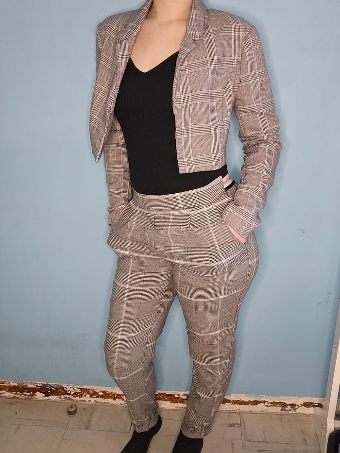 Ensemble veste et pantalon à rayures Tartan gris clair comme neuf