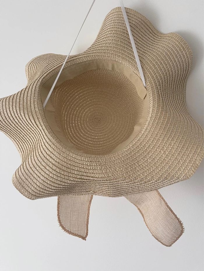 Chapeau en « fausse » paille beige synthétique (imperméable) avec ruban style Lolita - photo numéro 2