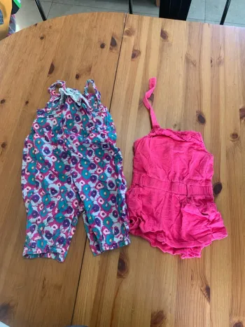 Lot de vêtements 12 mois filles